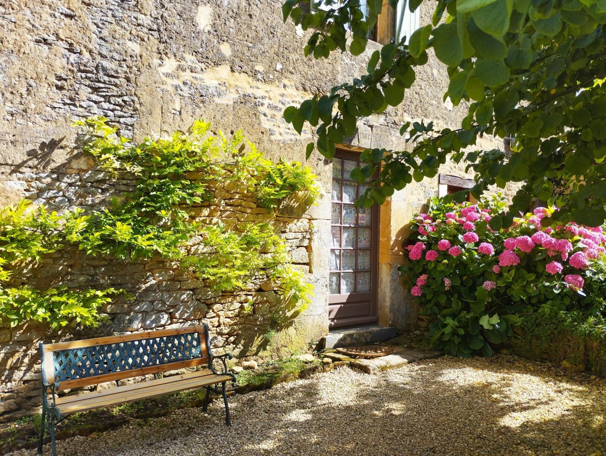 La Vieille Ferme: Superbe Complexe De 3 Gites En Pierre Avec Piscine Au Coeur Du Perigord Noir Saint-Genies Экстерьер фото